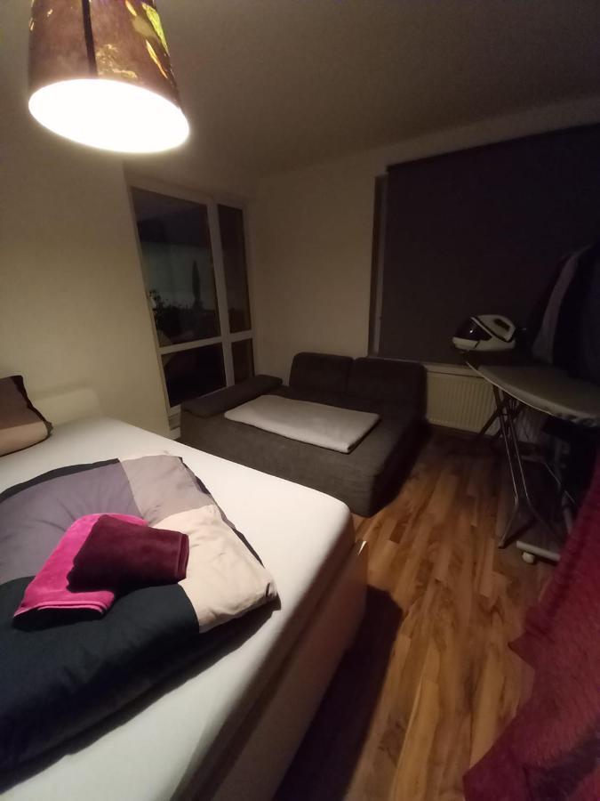 Tolle Private 2-Zimmer Wohnung Im Szene Bezirk Berlin-Friedrichshain Экстерьер фото